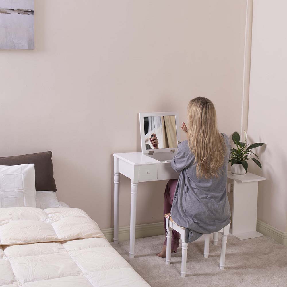 Vanity Table with Flip-top Mirror