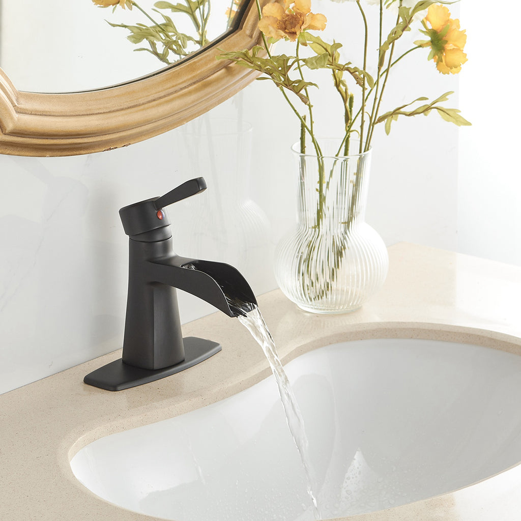 Single Handle Bathroom Faucet With Pop-up Drain