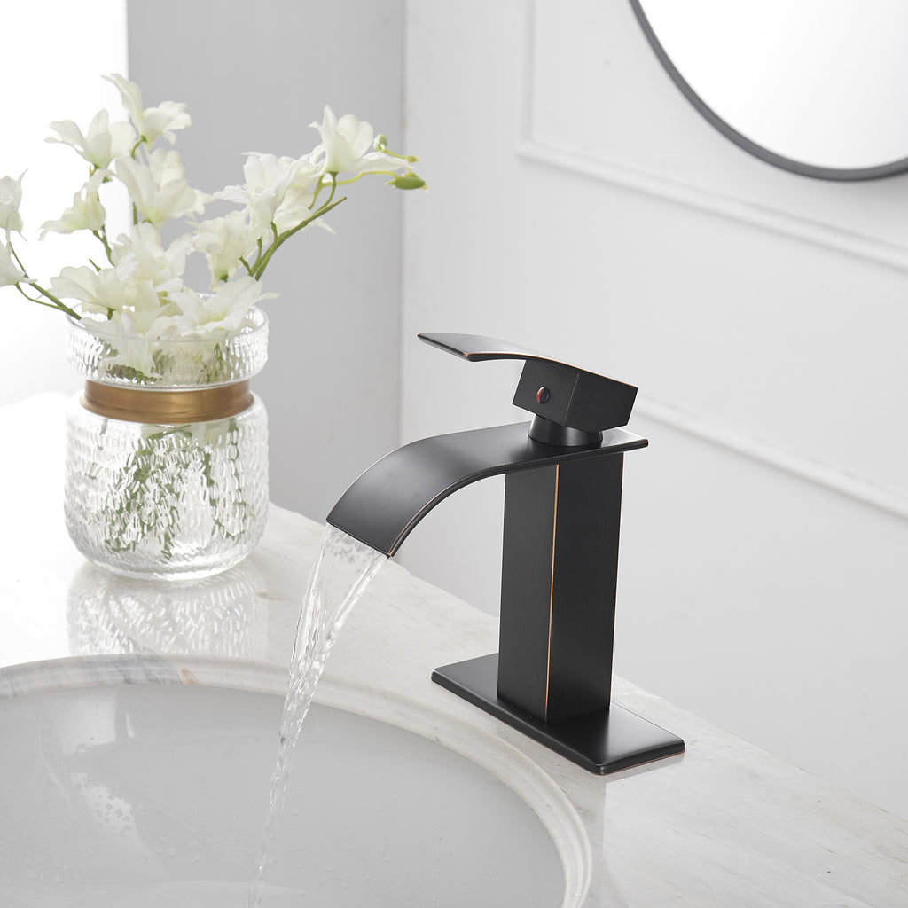 Single Handle Bathroom Faucet With Pop-up Drain