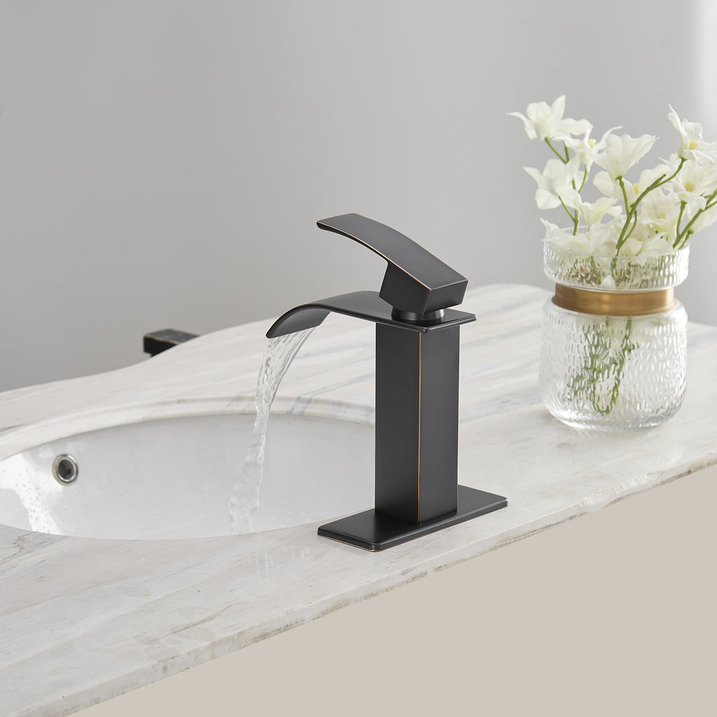 Single Handle Bathroom Faucet With Pop-up Drain