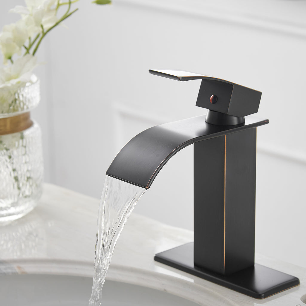 Single Handle Bathroom Faucet With Pop-up Drain